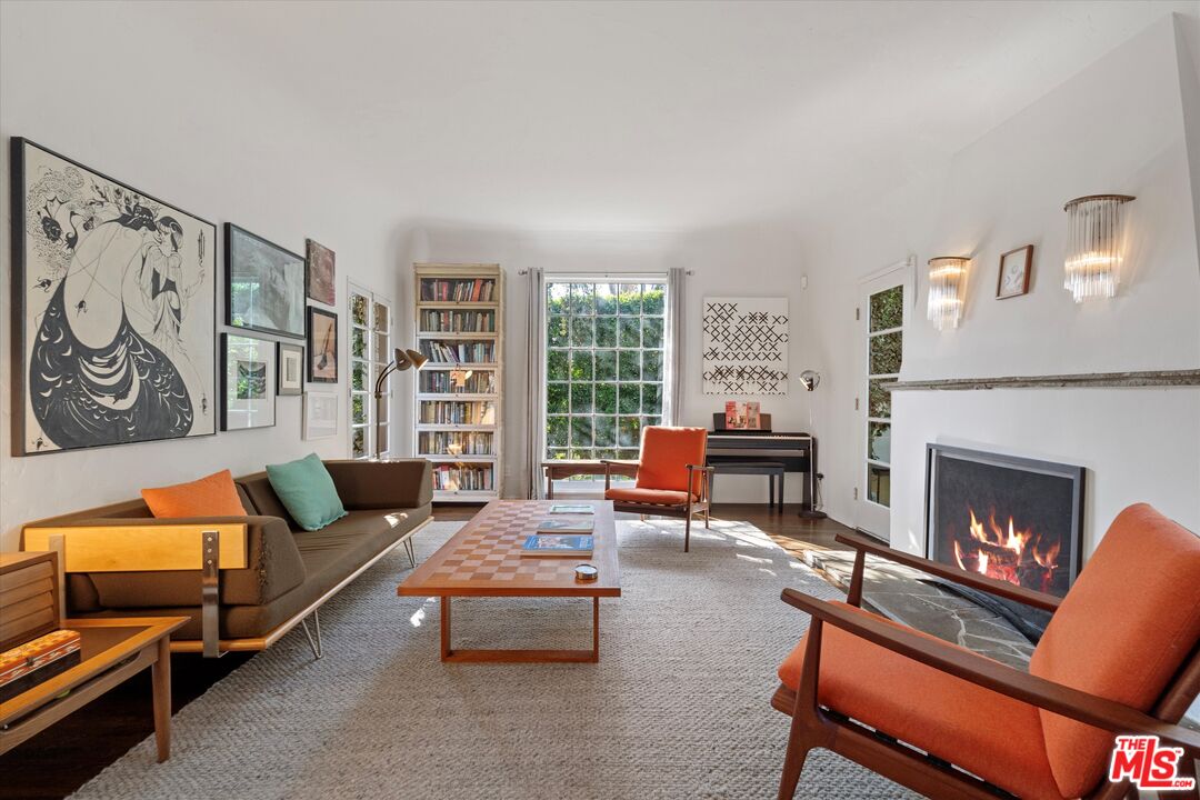 404 North Kings Road Los Angeles, CA 90048 - Photo 18 of 52
