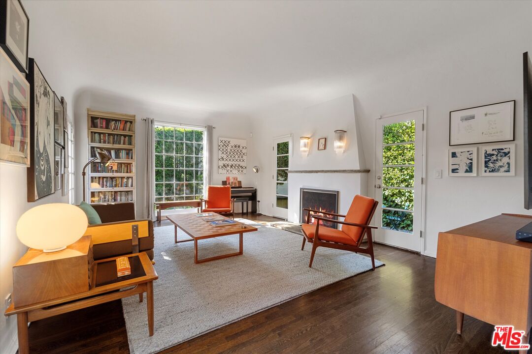 404 North Kings Road Los Angeles, CA 90048 - Photo 19 of 52