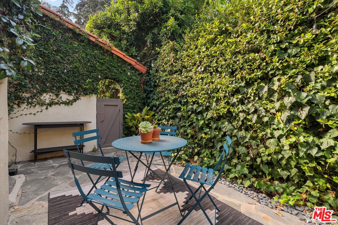 404 North Kings Road Los Angeles, CA 90048 - Photo 20 of 52