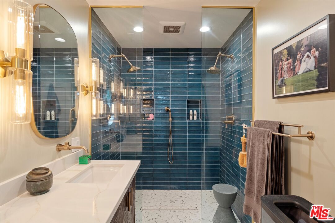 404 North Kings Road Los Angeles, CA 90048 - Photo 33 of 52