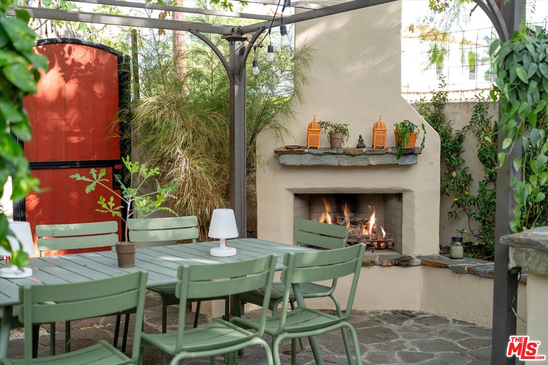 404 North Kings Road Los Angeles, CA 90048 - Photo 45 of 52