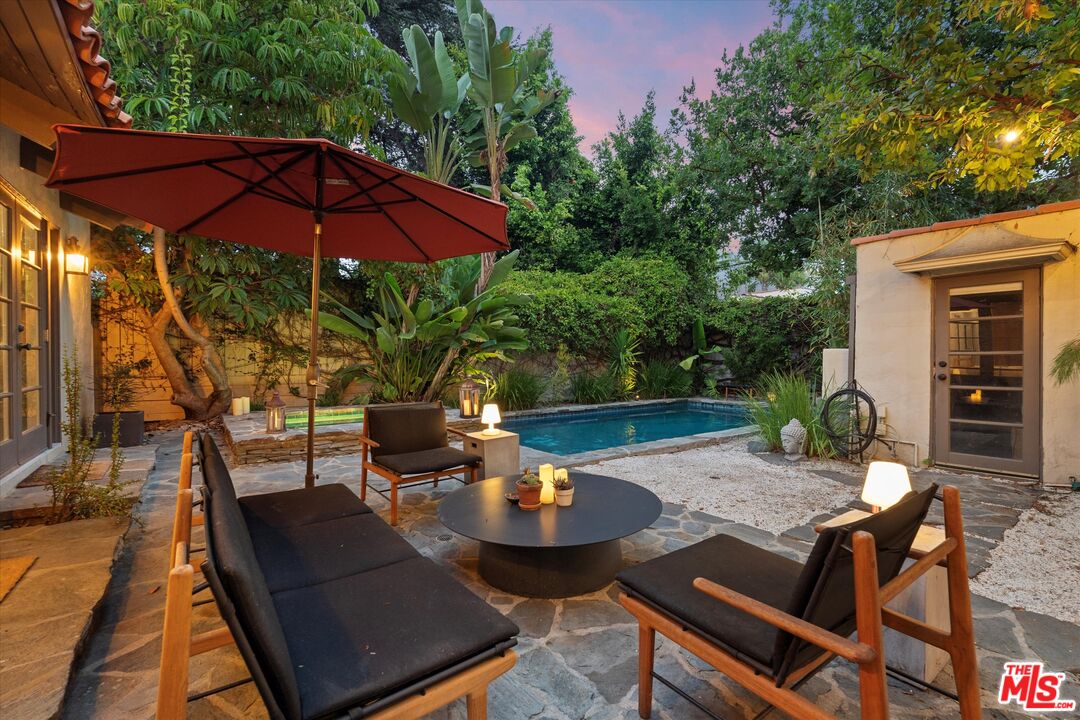 404 North Kings Road Los Angeles, CA 90048 - Photo 10 of 52