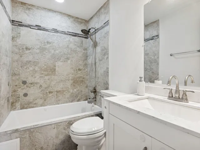 $279,900 | 320 Sheridan Drive, Unit 2C, Willowbrook, IL 60527