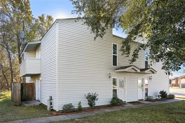 $1,250 | 121 Lakewood Drive, Unit 60, Luling, LA 70070