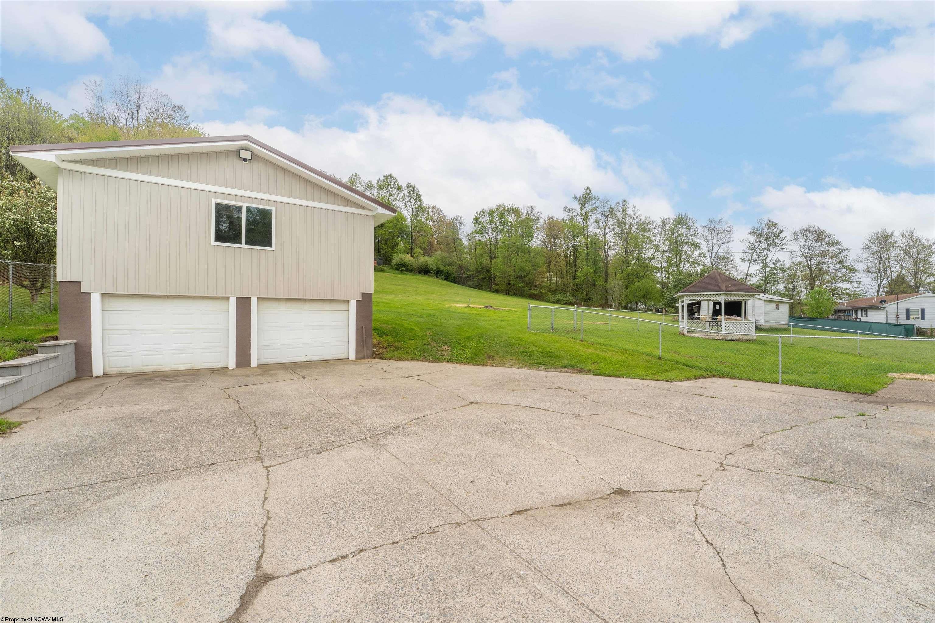 3693 Grafton Road Morgantown, WV 26508 - Photo 6 of 45 Gallery Image 6
