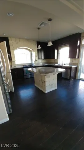 $2,890 | 5282 Ledgewood Creek Avenue, Las Vegas, NV 89141