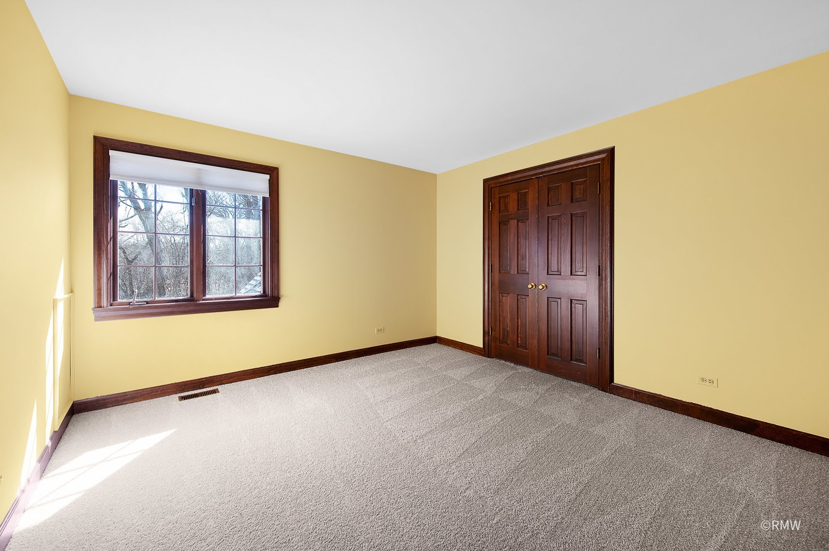 27W161 Mack Road Wheaton, IL 60189 - Photo 26 of 39 an empty room with windows