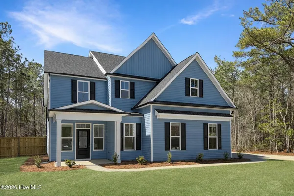 $714,600 | 104 Live Oak Circle, Lake Waccamaw, NC 28450