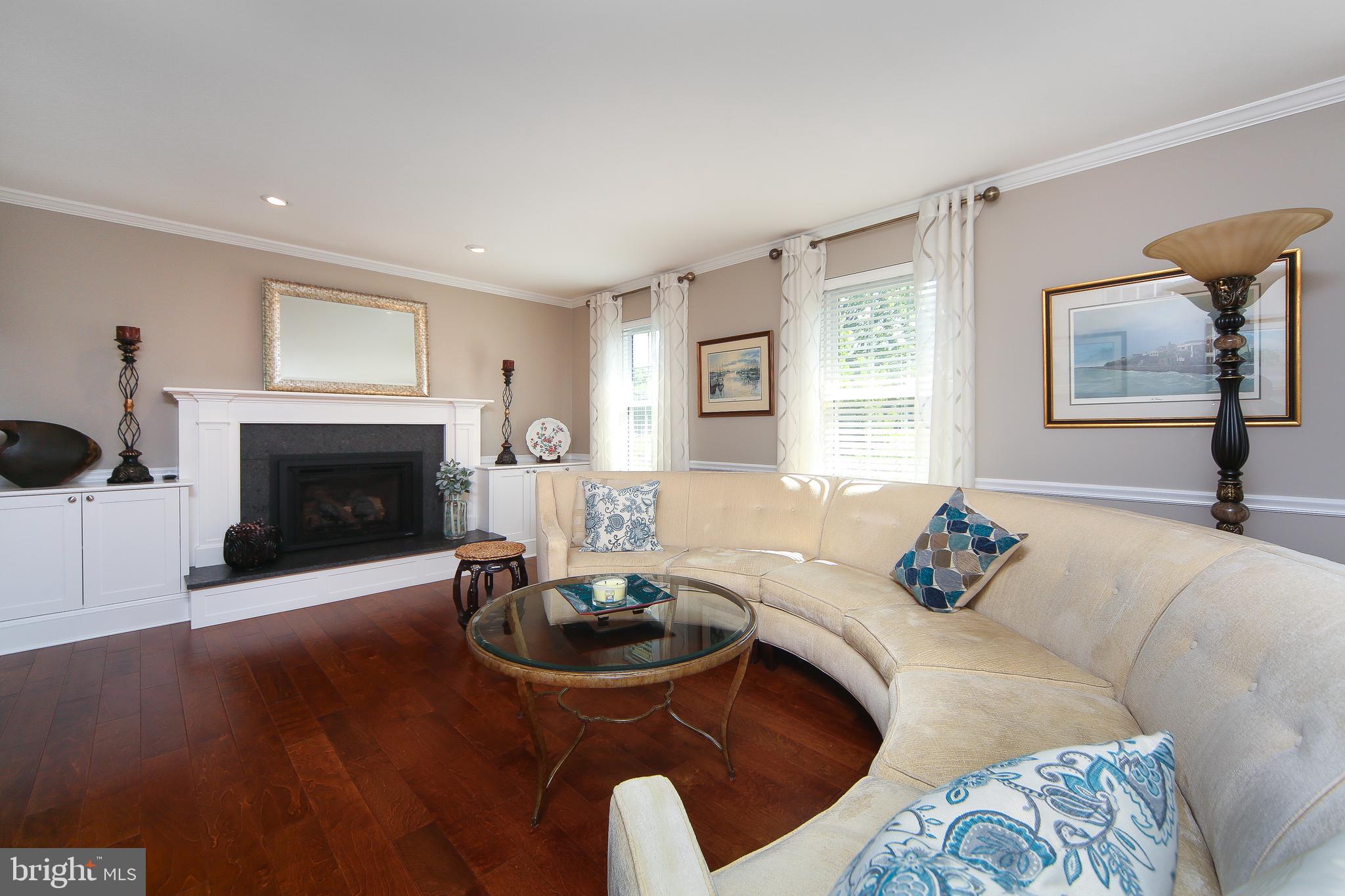 4 Settlers Drive Doylestown, PA 18901 - Photo 12 of 40 Living Room