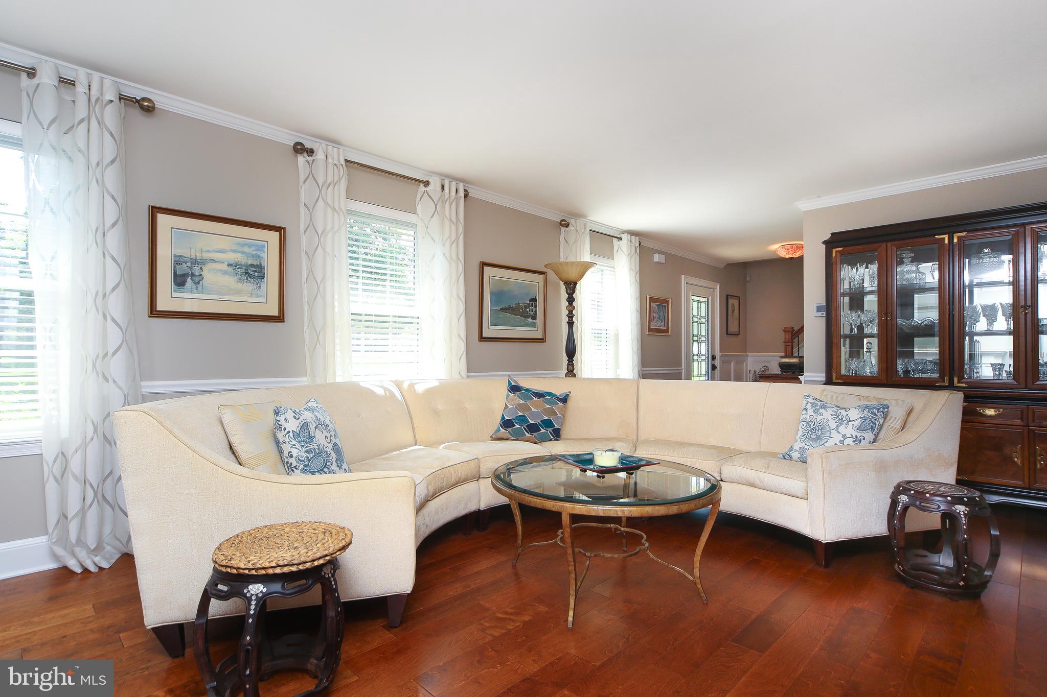 4 Settlers Drive Doylestown, PA 18901 - Photo 13 of 40 Living Room