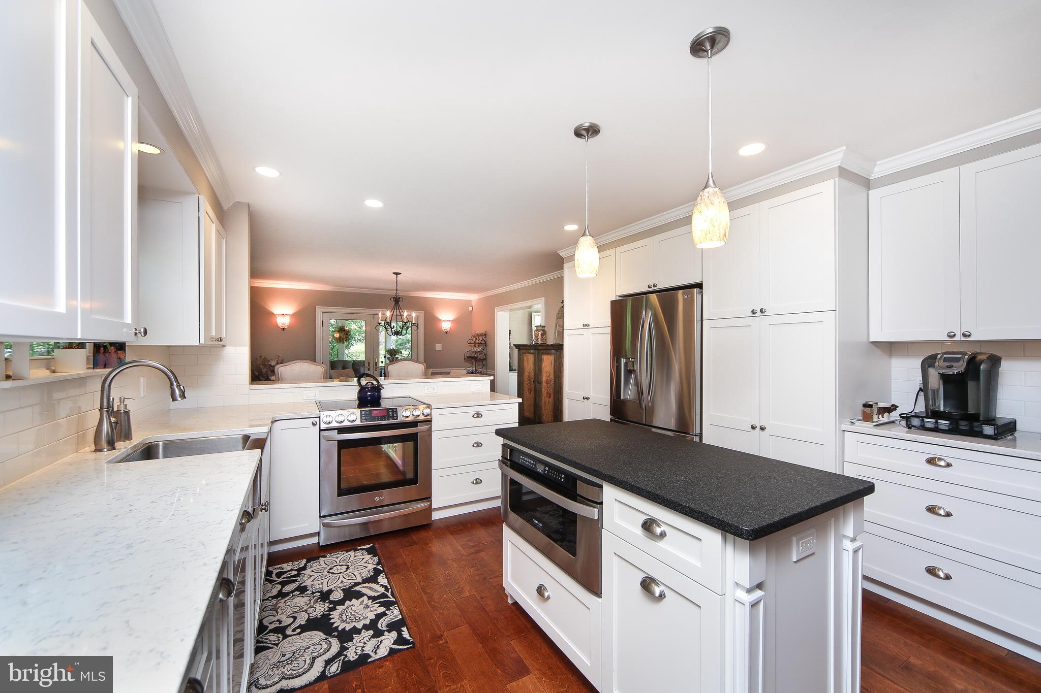 4 Settlers Drive Doylestown, PA 18901 - Photo 3 of 40 Kitchen