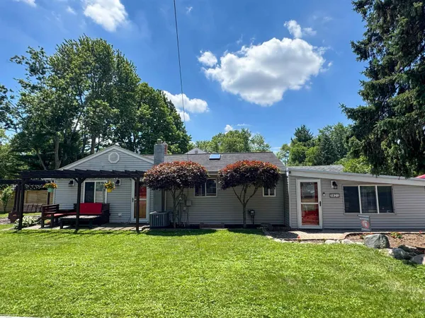 $299,900 | 3821 Dunning Road, Rochester Hills, MI 48309