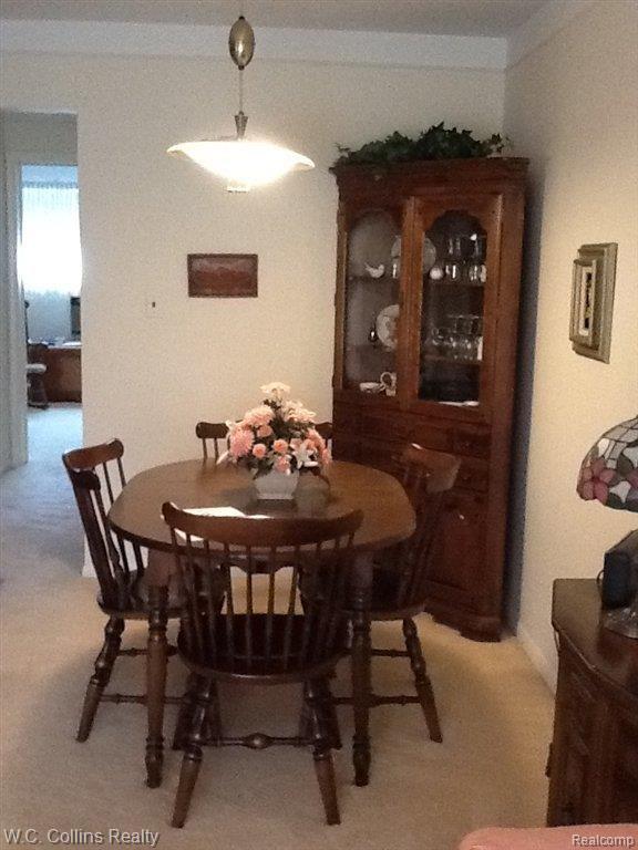 photo dining area.JPG