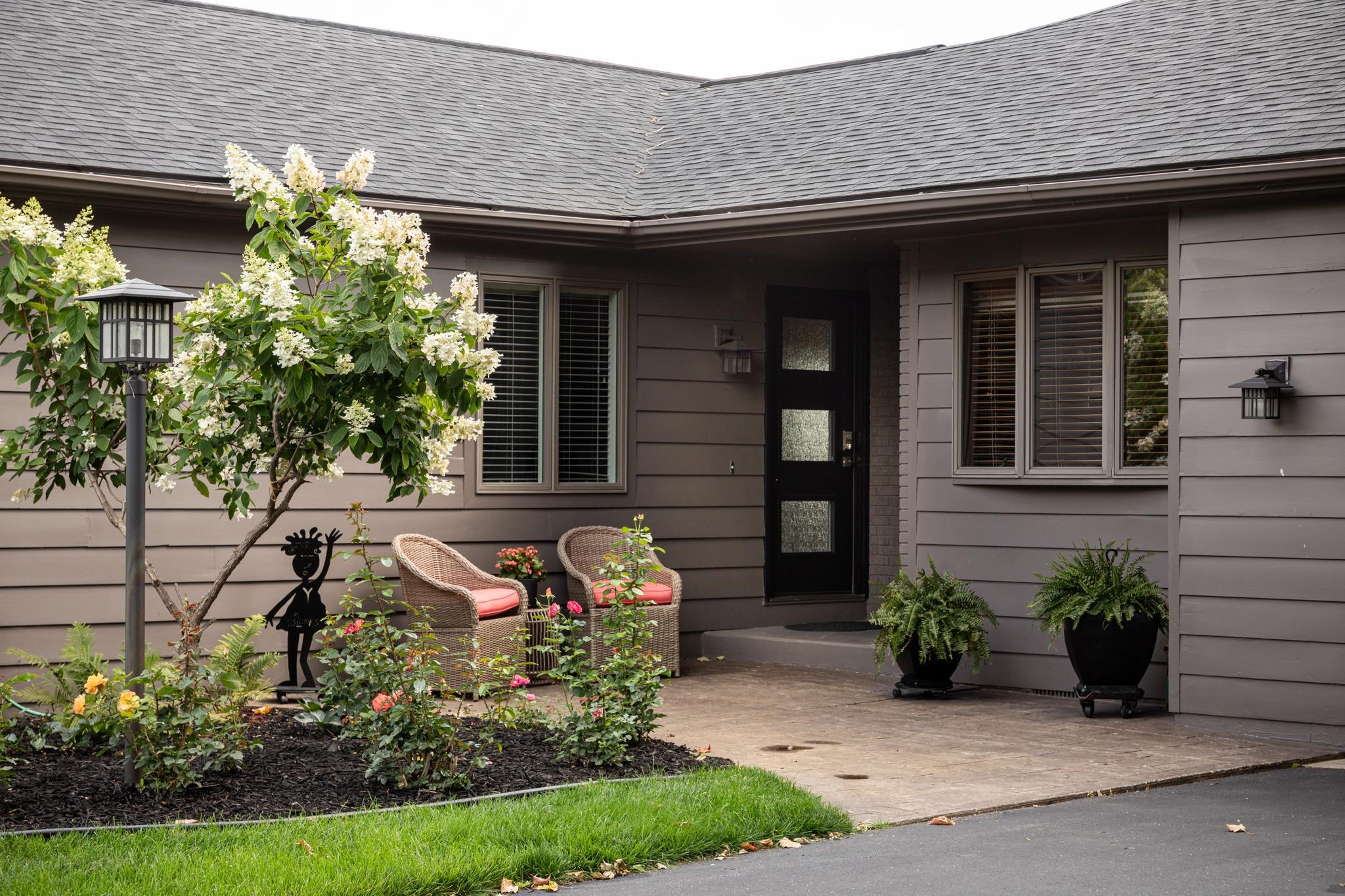 4272 Ridgemoor Drive Traverse City, MI 49684 - Photo 3 of 60