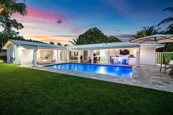 $1,429,000 | 911 Southwest 27th Terrace, Boynton Beach, FL 33435