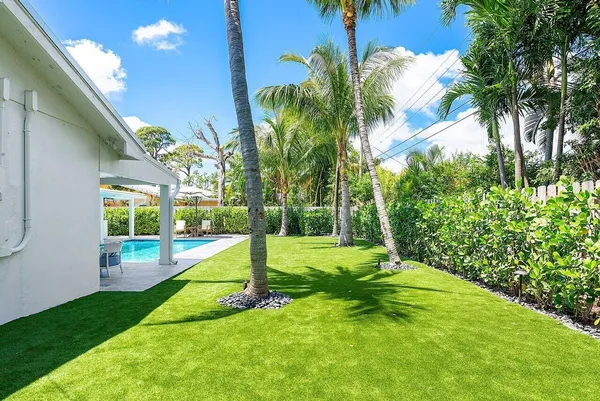 $1,429,000 | 911 Southwest 27th Terrace, Boynton Beach, FL 33435