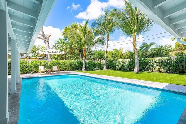 $1,429,000 | 911 Southwest 27th Terrace, Boynton Beach, FL 33435