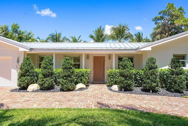 $1,429,000 | 911 Southwest 27th Terrace, Boynton Beach, FL 33435