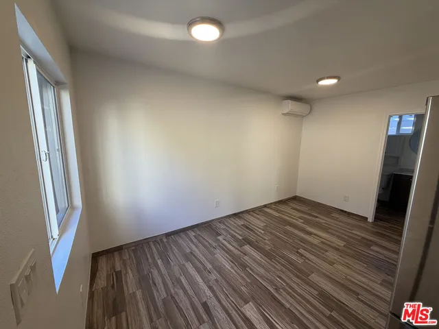 $2,000 | 5335 Rhea Avenue, Los Angeles, CA 91356