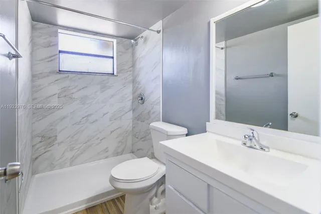 $280,000 | 2570 West 67th Place, Unit 212, Hialeah, FL 33016