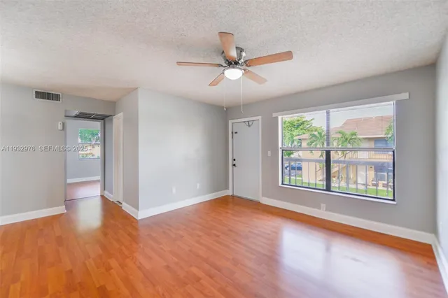 $280,000 | 2570 West 67th Place, Unit 212, Hialeah, FL 33016