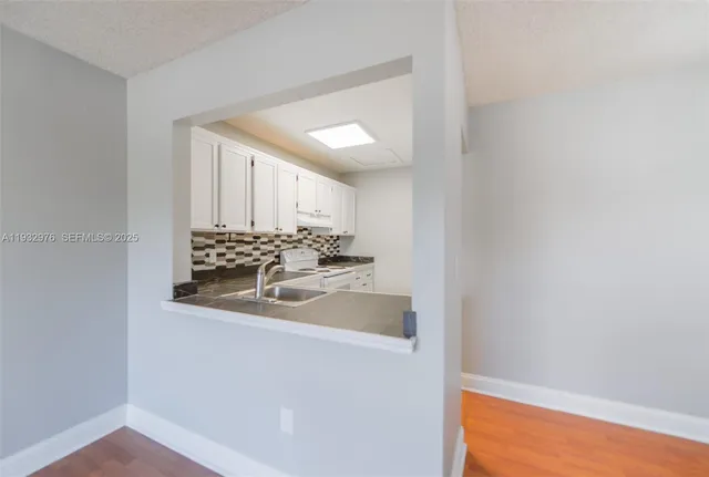 $280,000 | 2570 West 67th Place, Unit 212, Hialeah, FL 33016