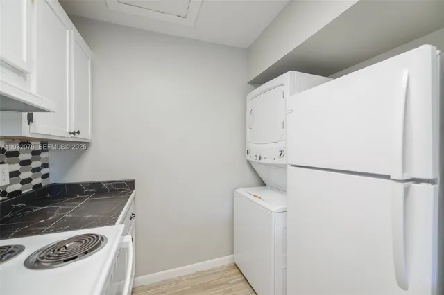 $280,000 | 2570 West 67th Place, Unit 212, Hialeah, FL 33016