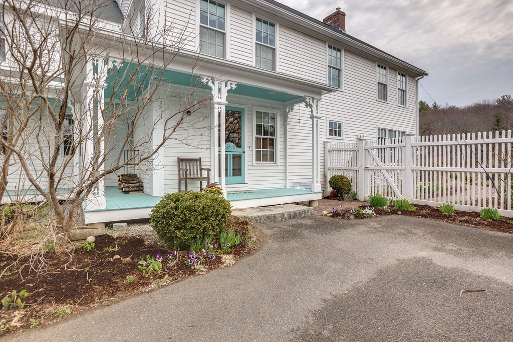 310 Ayer Road Harvard, MA 01451 - Photo 3 of 30