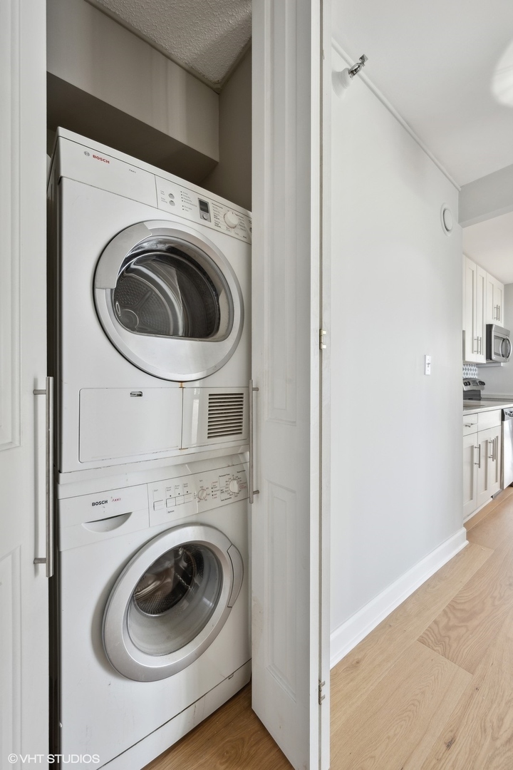 10 East Ontario Street, Unit 4404 Chicago, IL 60611 - Photo 12 of 14