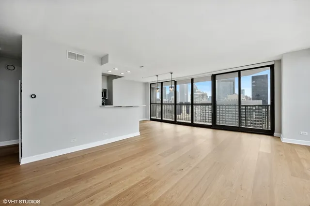 $440,000 | 10 East Ontario Street, Unit 4404, Chicago, IL 60611