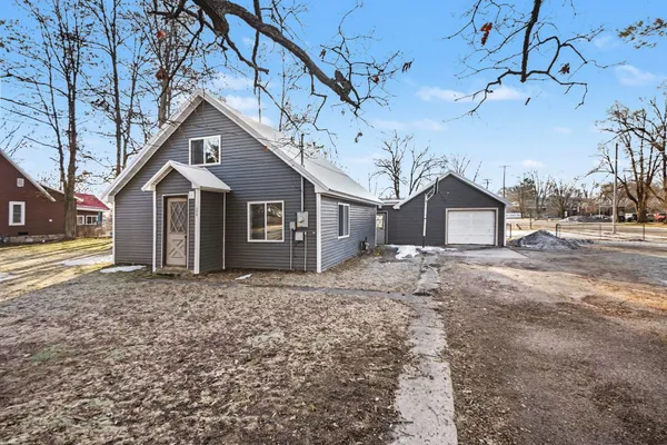 $249,900 | 172 West Barton Street, Newaygo, MI 49337