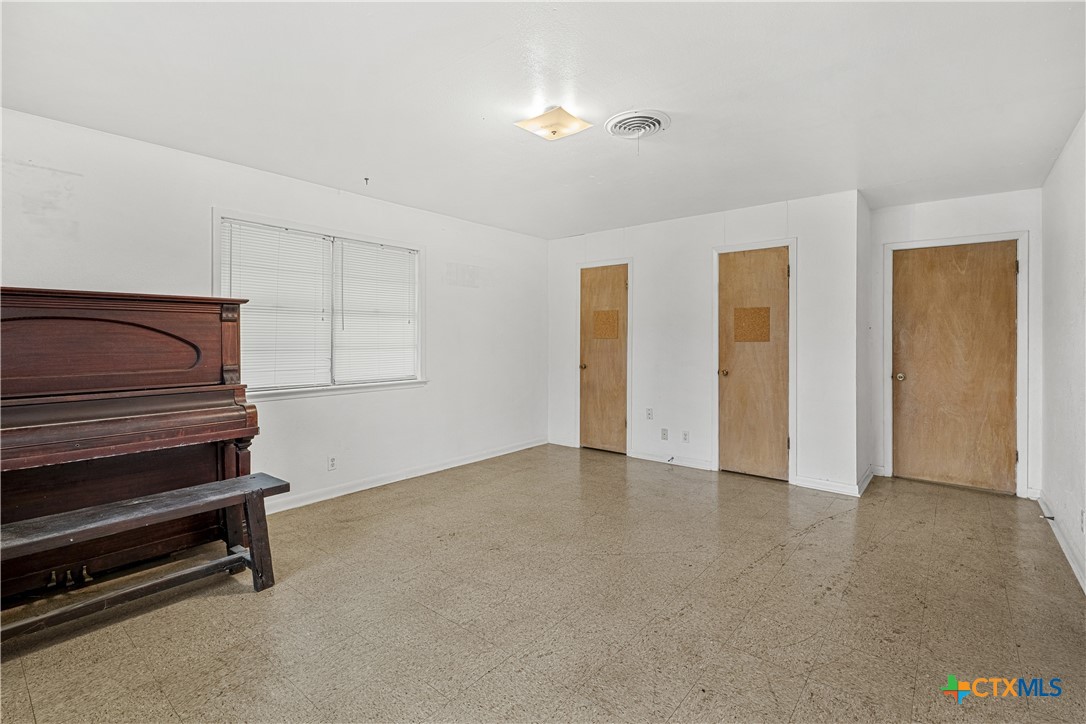 2214 South 43rd Street Temple, TX 76504 - Photo 17 of 25