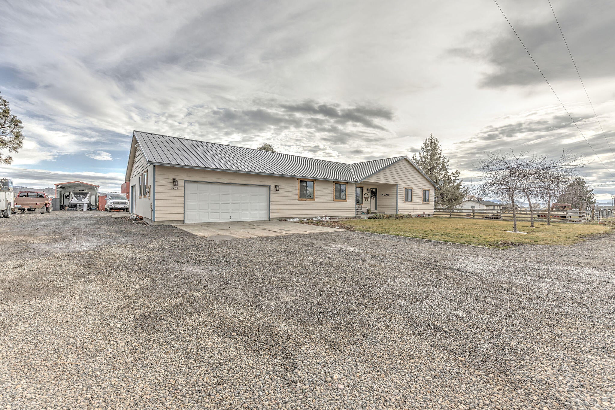 7264 North Vista View Road Prineville, OR 97754 - Photo 4 of 47 090A2674_5_6_7_8