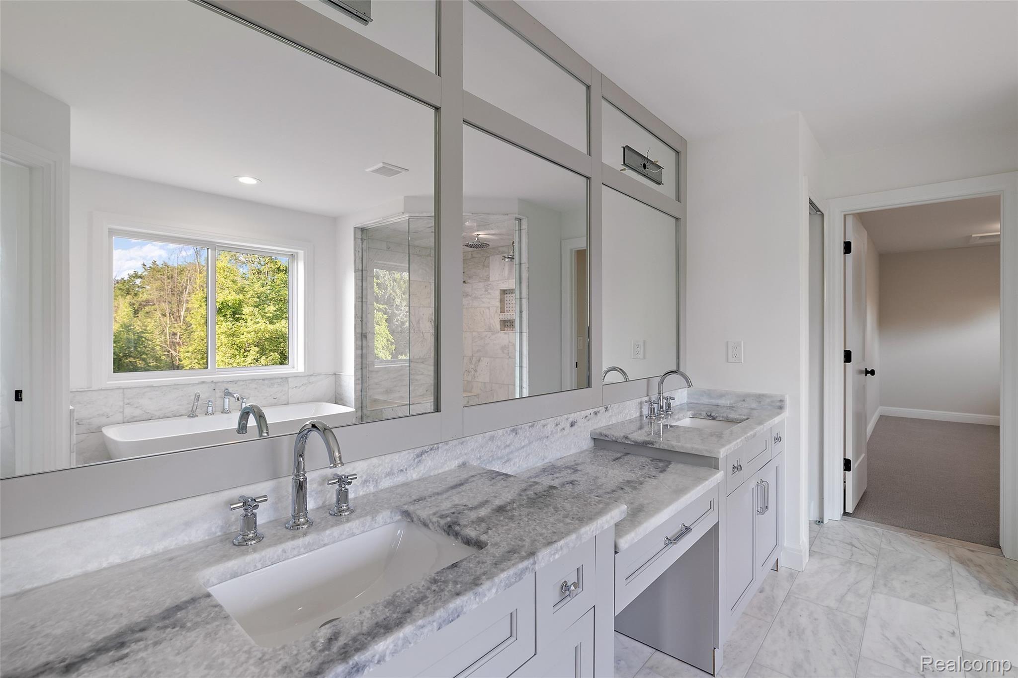 1922 Traceky Drive Rochester, MI 48306 - Photo 37 of 51 1747 Trackey Dr-41.jpg
