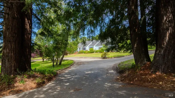 $1,850,000 | 8099 Yule Tree Lane, Sebastopol, CA 95472