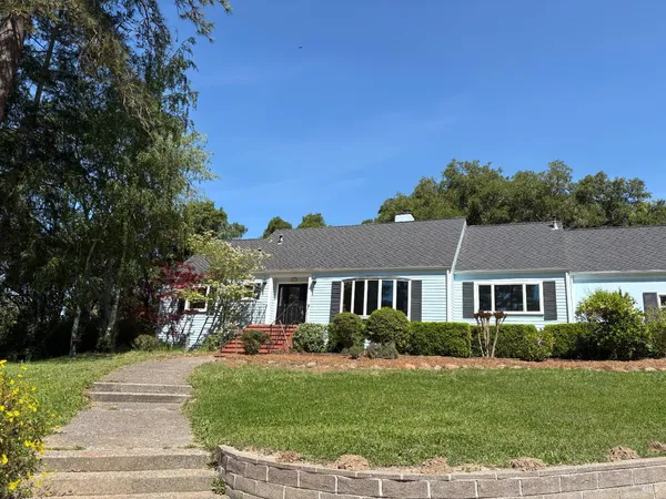 $1,850,000 | 8099 Yule Tree Lane, Sebastopol, CA 95472