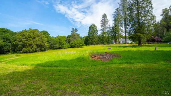 $1,850,000 | 8099 Yule Tree Lane, Sebastopol, CA 95472