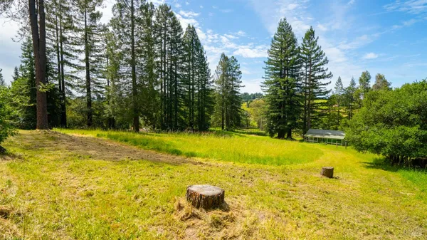 $1,850,000 | 8099 Yule Tree Lane, Sebastopol, CA 95472