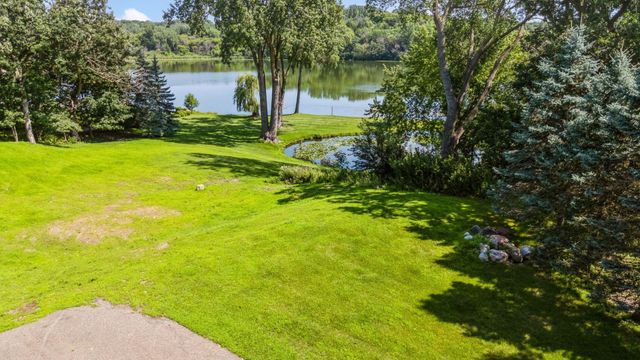 $2,399,000 | 6851 Beach Road, Eden Prairie, MN 55344