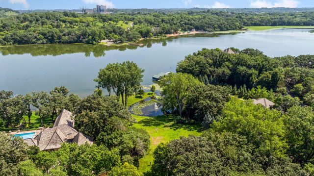 $2,399,000 | 6851 Beach Road, Eden Prairie, MN 55344