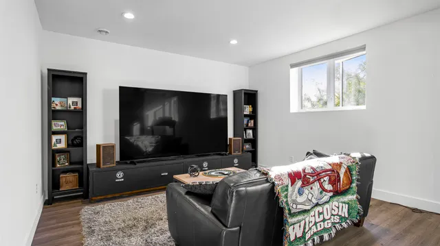 $649,900 | W2975 Willow Lane, Belleville, WI 53508