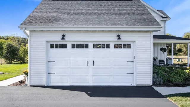 $649,900 | W2975 Willow Lane, Belleville, WI 53508