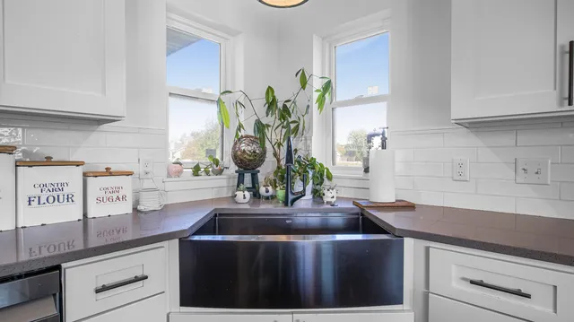 $649,900 | W2975 Willow Lane, Belleville, WI 53508