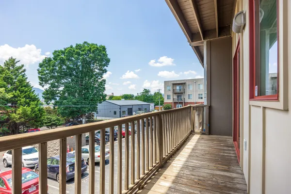 $2,400 | 844 East 8th Street, Chattanooga, TN 37403