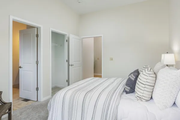 $2,400 | 844 East 8th Street, Chattanooga, TN 37403