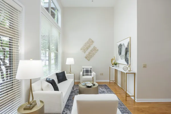 $2,400 | 844 East 8th Street, Chattanooga, TN 37403