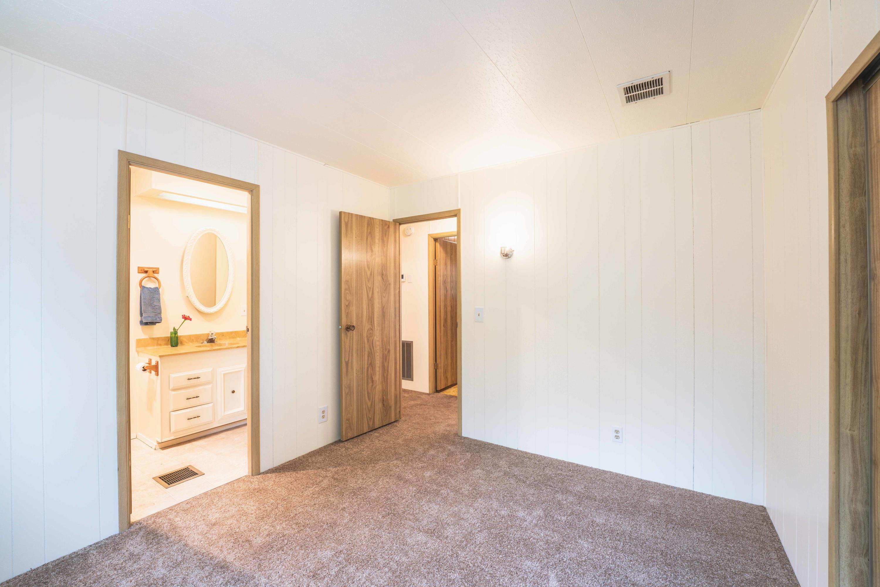 60973 Ridge Drive Bend, OR 97702 - Photo 25 of 31 Ridge Drive-25