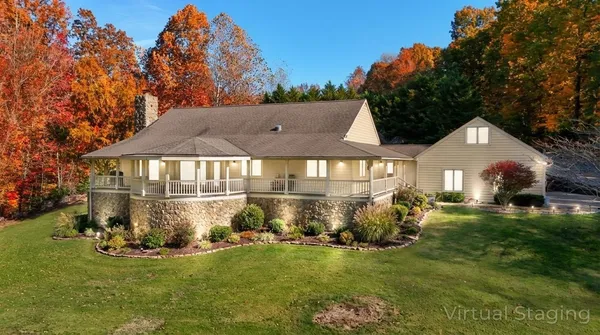 $699,999 | 45 Bryson Road, Eddyville, KY 42038