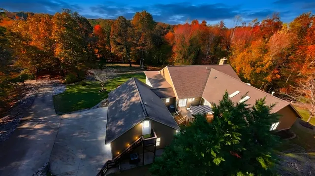 $699,999 | 45 Bryson Road, Eddyville, KY 42038