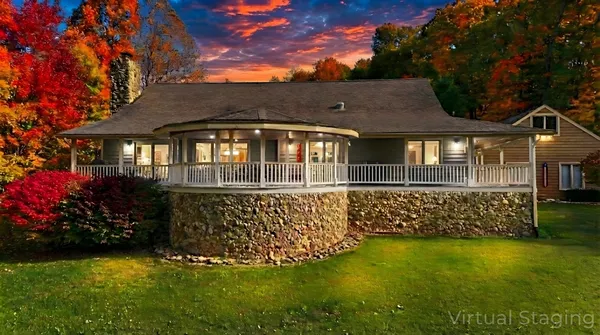 $699,999 | 45 Bryson Road, Eddyville, KY 42038